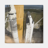 Aimant Space Shuttle Atlantis lève sur 17 (Devant)