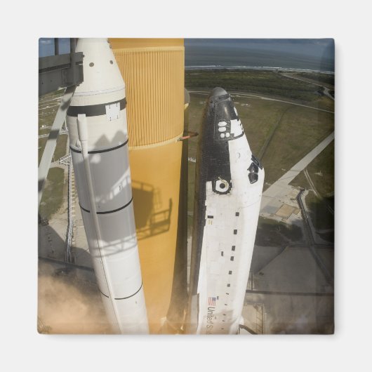 Aimant Space Shuttle Atlantis lève sur 17 (Devant)