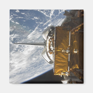 Aimant Space Shuttle Atlantis sur la baie de charge utile