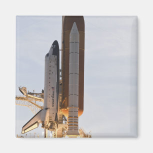 Aimant Space Shuttle Endeavor se lève sur 2