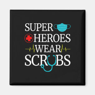 Aimant Super Héros Portent Des Scrubs Nurs Médicales