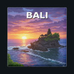 Aimant Tanah Lot Bali Indonésie Voyage<br><div class="desc">Tanah Lot est l'un des sites les plus emblématiques de Bali, célèbre pour son cadre époustouflant en bord de mer et son majestueux temple de la mer. Situé sur la côte sud-ouest de l'île, près de Canggu et Tabanan, Tanah Lot est un sanctuaire hindou perché sur un affleurement rocheux, entouré...</div>