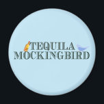 Aimant Tequila Mockingbird jeu de mots littéraires amusan<br><div class="desc">Un drôle d'aimant en bleu wordplay pour une personne littéraire de votre vie qui aime les puns de livres. Un joli jeu de mots pour un auteur, un écrivain ou un ver de livres qui aime lire des romans célèbres et boire de l'alcool. Un professeur de littérature anglaise connu pour...</div>