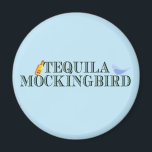 Aimant Tequila Mockingbird jeu de mots littéraires amusan<br><div class="desc">Un drôle d'aimant en bleu wordplay pour une personne littéraire de votre vie qui aime les puns de livres. Un joli jeu de mots pour un auteur, un écrivain ou un ver de livres qui aime lire des romans célèbres et boire de l'alcool. Un professeur de littérature anglaise connu pour...</div>