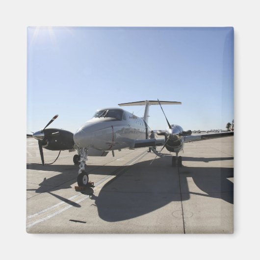 Aimant Un avion UC-12F King Air (Devant)