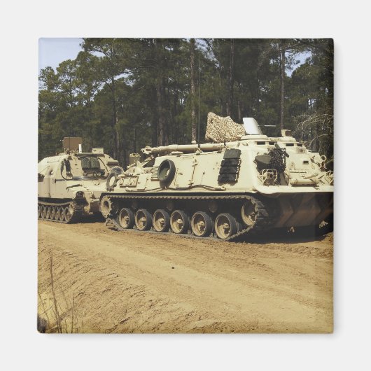 Aimant Un véhicule de récupération M-88 commence à remorq (Devant)