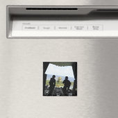 Aimant Une boîte de biens humanitaires (In Situ (Lave-vaisselle))