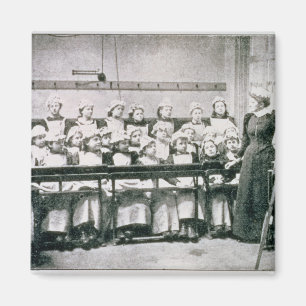 Aimant Une leçon en la Science domestique (photo de b&w)