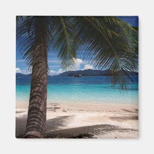 Aimant Une plage sur l'île de Wai de KOH en Thaïlande