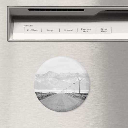 Aimant Une route solitaire et des lignes électriques | Mo (In Situ (Lave-vaisselle))