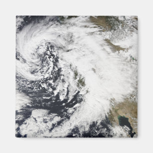 Aimant Une série de fortes tempêtes avec des vents violen