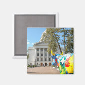 Aimant Une vache peinte Admire l'immeuble de la capitale (Recto/Verso)