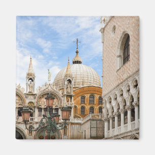 Aimant Venise, Vénétie, Italie - Des oiseaux sont perchés