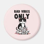 Aimant Vibes incorrectes uniquement - Chat et crânes (Devant)