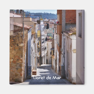 Aimant Vieille rue étroite à Lloret de Mar, Espagne voyag