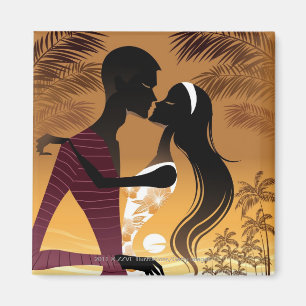 Aimant Vue de côté de jeunes couples se tenant en plage