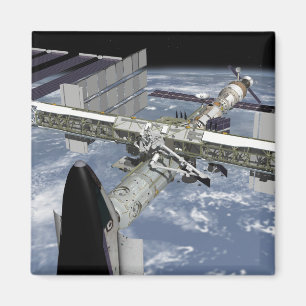 Aimant Vue rapprochée de la navette amarrée