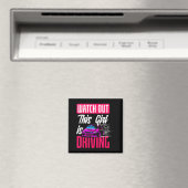 Aimant Watch Out This Girl Is Driving Funny New Driver (In Situ (Lave-vaisselle))