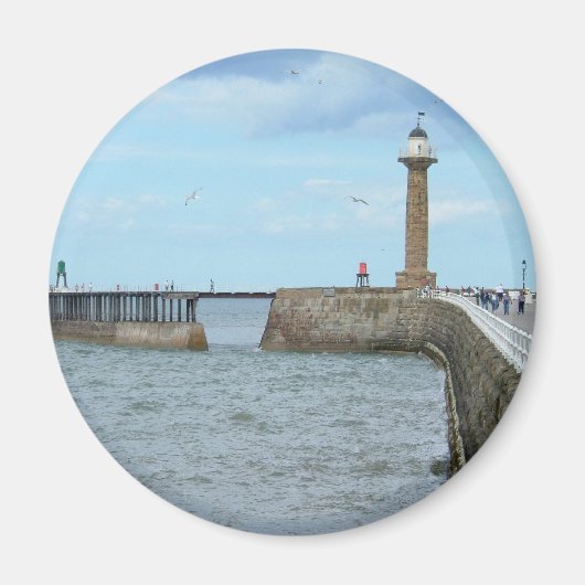 Aimant Whitby dans le North Yorkshire, Angleterre. (Devant)