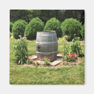 Aimant Wine Barrel Garden Decor, Château Morrisette, VA