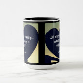 Aimer ce que vous faites Mug - Adiela Akoo (Centre)