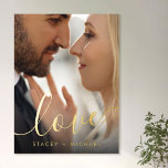 Aimer élégant script couples noms photo<br><div class="desc">Poster avec votre photo personnalisée et le texte "Amour" dans une police de script de calligraphie élégante avec vos noms en feuille or ou argent ci-dessous.</div>