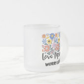 Aimer Plus S'Inquiéter Moins De Mug Floral (Devant droit)