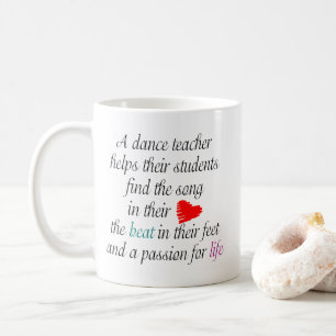 Aimez enseigner la tasse de danse