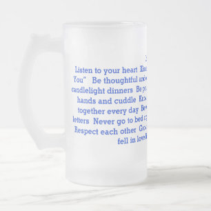 Aimez les règles sur une tasse en verre grande