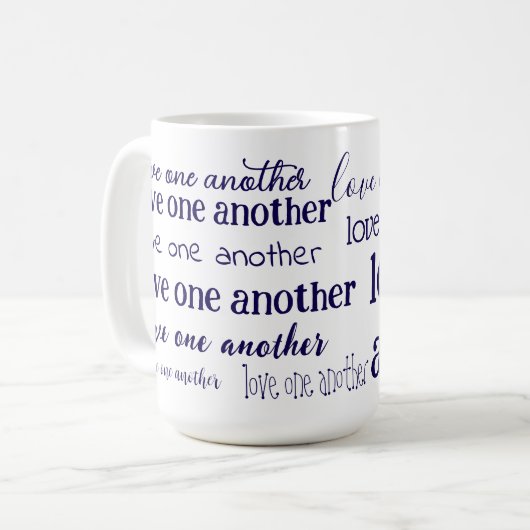 Aimez les uns les autres tasse à café (Devant gauche)