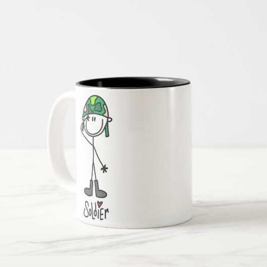 Aimez une tasse de soldat (Devant gauche)