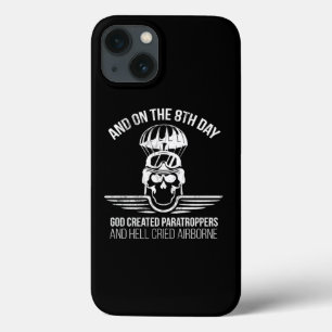Airborne God Creëer Paratrooper Air Force iPhone 13 Hoesje