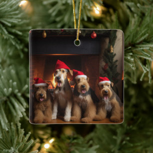 Airedale bij de open haard Kerstmis Keramisch Ornament