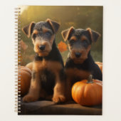 Airedale Puppy Herfst Delight Pompoen Planner (Voorkant)