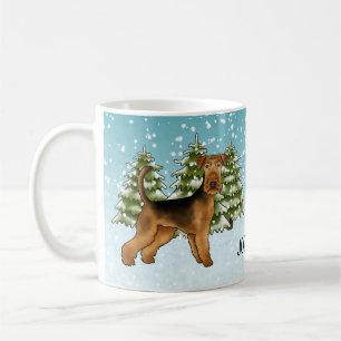 Airedale Terrier-hond Besneeuwd Winterbos En Naam Koffiemok
