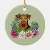 Airedale Terriër Hond en Kleurrijke Bloemen Groen Keramisch Ornament (Voorkant)
