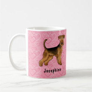 Airedale Terrier-hond met roze harten en naam Koffiemok