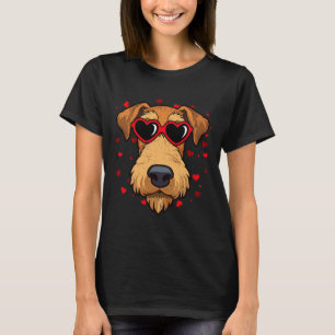 Airedale Terrier Valentijn Hart Schattigee Hondenl T-shirt