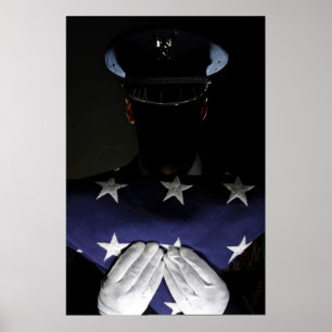 Airman toegewezen aan Base Honor Guard Poster
