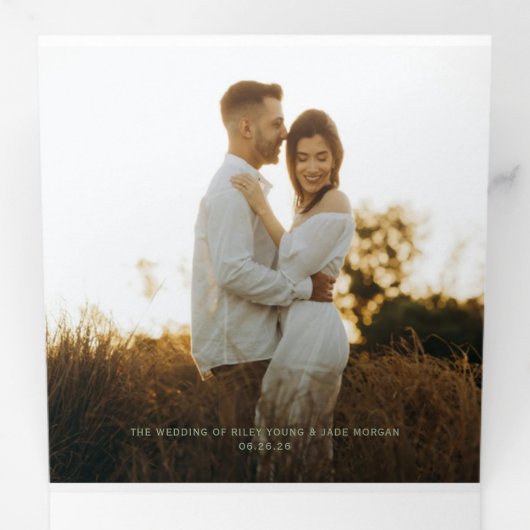 Ajouter Photo Romantique Green Wedding Programme (Intérieur en premier)