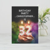 Ajouter un nom, 32e fête d'anniversaire Invitation (Debout devant)