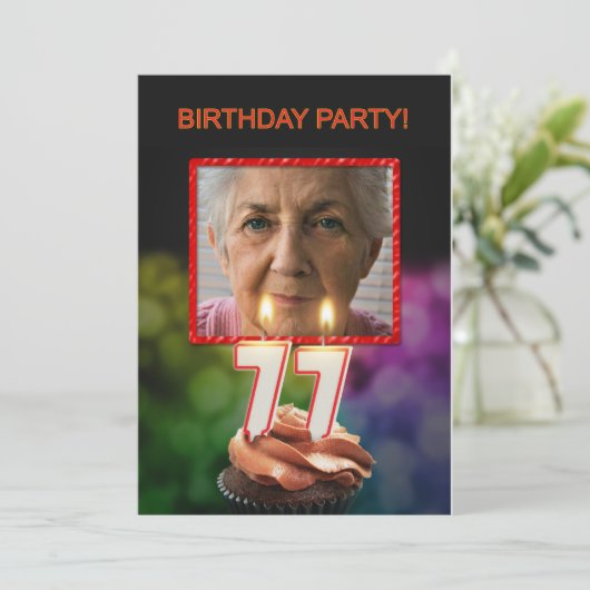 Ajouter une photo, 77e anniversaire Invitation (Debout devant)