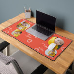 Ajouter vos propres 4 photos et texte personnalisé<br><div class="desc">Créez une photo Tapis de bureau personnalisé de Ricaso - ajoutez 4 photos et du texte à ce grand accessoire de bureau à motif de cercle et triangle - un grand ajout à votre bureau ou à votre maison, gardez vos proches avec vous pendant que vous travaillez, ajoutez des photos...</div>