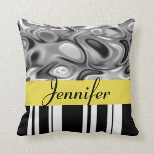 Ajoutez votre jaune nommé et coussin décoratif d