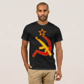 AK-47 & Sickle *met Star* T-shirt (Voorkant volledig)