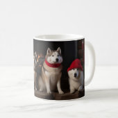 Akita bij de open haard Kerstmis Koffiemok (Voorkant rechts)