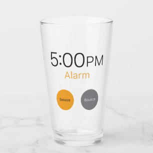 Alarme de jour ouvrable sur la tasse en verre