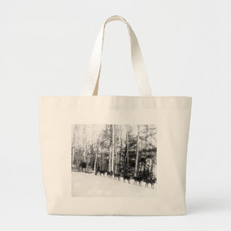 Alaska Dog Sledding Grote Tote Bag