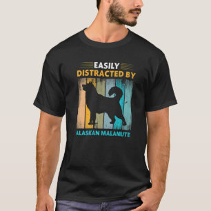 Alaskan Malamute Gemakkelijk vervormd door honden T-shirt
