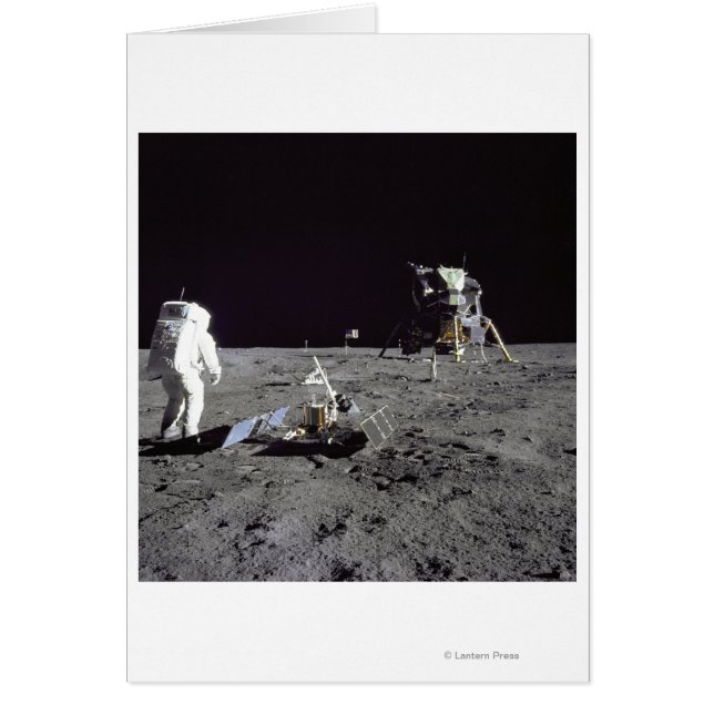 Aldrin kijkt terug op Tranquility Base (Voorkant)